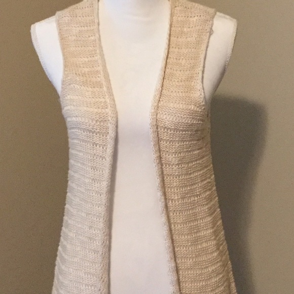 Crocheted Fringe multicolored vest by Blu Pepper - Picture 2 of 4